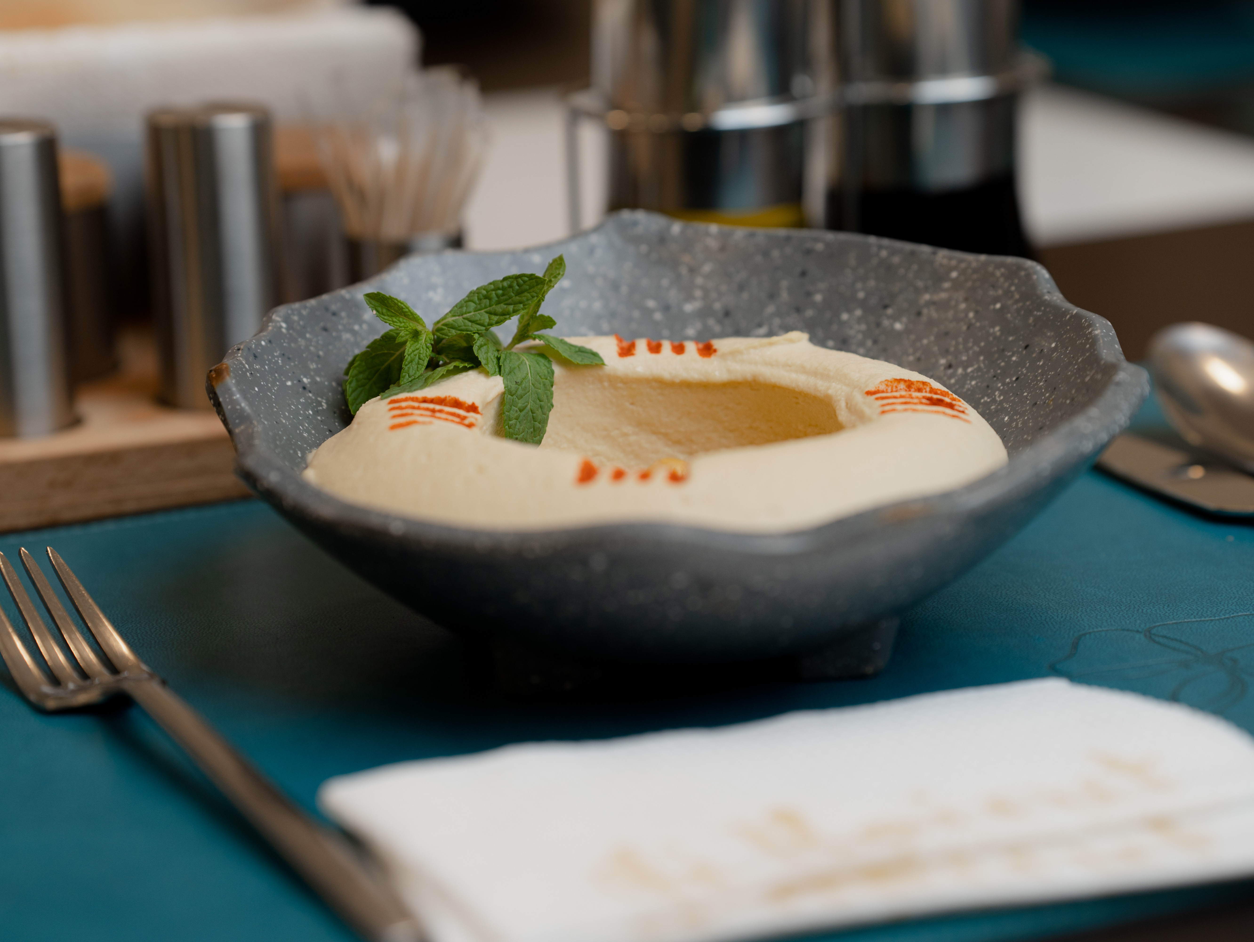 LI BEIRUT - Image 4
